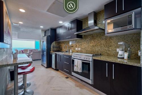 Amazing Condo with Ocean View - Jacuzzi - Beach in Puerto Vallarta, Mexico