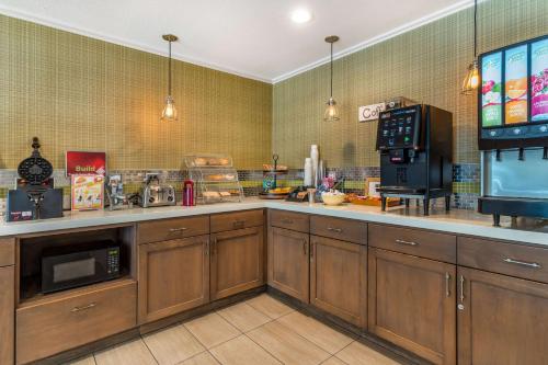 Best Western Plus Inn Scotts Valley - image 13