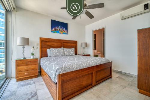 Oceanfront 2BR Condo - Beach - King Bed in Bucerías, Mexico