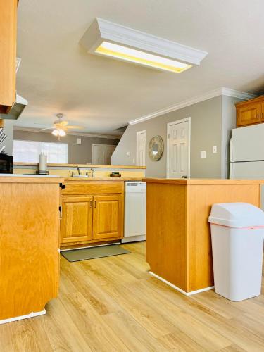 Sleek Retreat w/ Modern Vibes