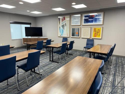 Holiday Inn Express & Suites Ripley By IHG - 회의실/연회장
