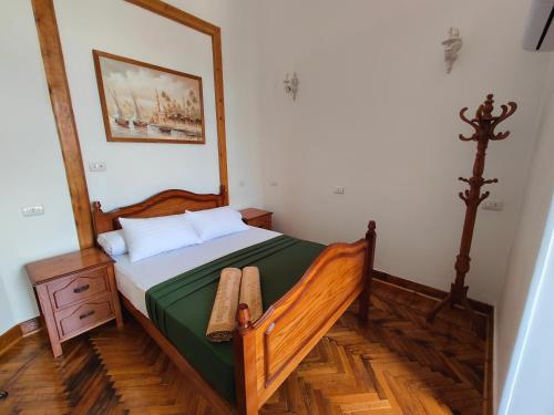 Champollion Palace - image 2