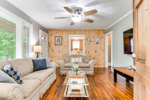 3 Mi to Dtwn! Forest City Haven w/ Furnished Patio