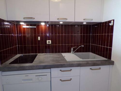 Apartment (4 Adults) image 3