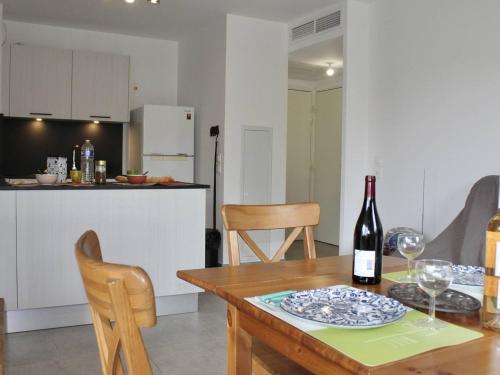 Appartement Villeneuve-Loubet, 2 pièces, 2 personnes - FR-1-252A-121 - Location saisonnière - Villeneuve-Loubet