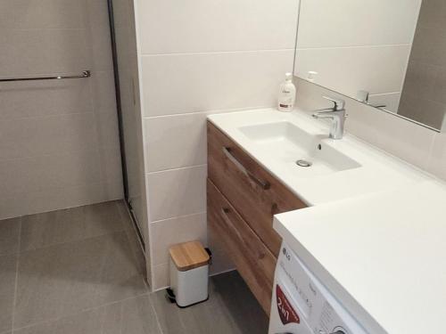 Apartment image 6