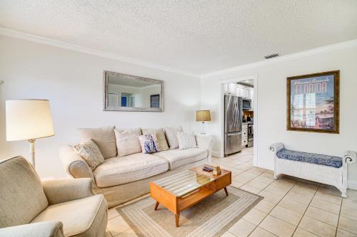 Hobe Sound Villa with Screened Porch 4 Mi to Beach in Hobe Sound, USA