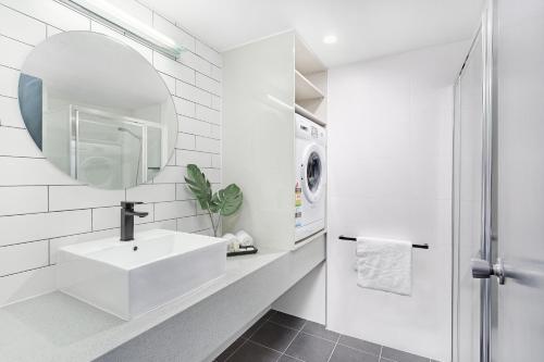 Ridge Apartment Hotel - image 3