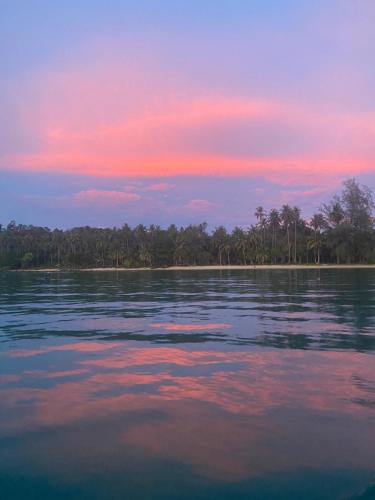 Lily's Beach Bungalows