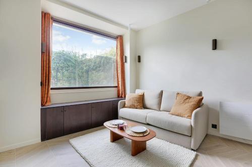 VOLTAIRE - REPUBLIQUE Luxury apartment