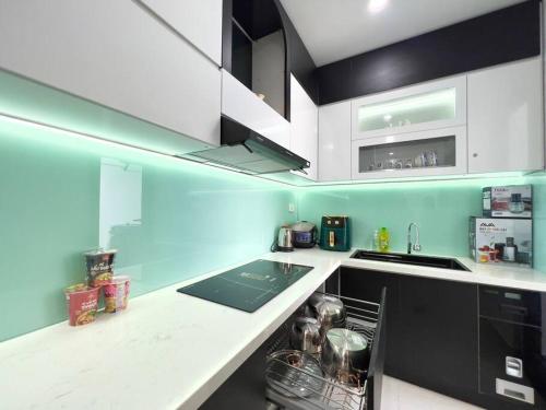 Kitchen, Beer Homestay Hue 1 near Thanh Toan Bridge