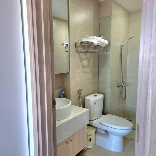 Shower, Beer Homestay Hue 1 near Thanh Toan Bridge