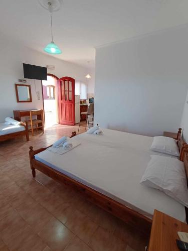 Nisaki chios apartments in Agia Ermioni