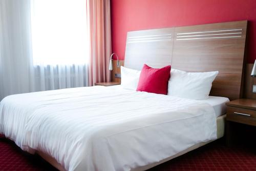 1 queen bed