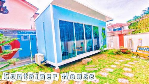 Area Bandar Putra Kulai 4-6BR near AEON IOI Airport