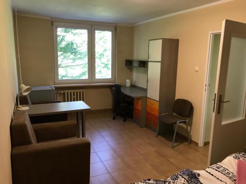 2 bedrooms, 3 beds