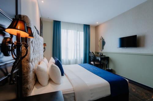 room detail thumbnail 1