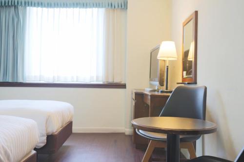 room detail thumbnail 1