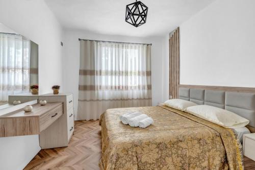 Sam's Apartment, Berat