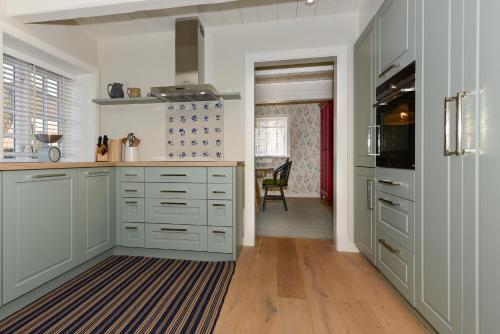 Apartment image 8
