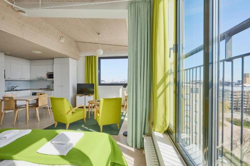 Facilities, Töölö Towers in Töölö