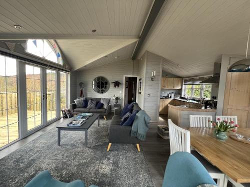 Holly Blue - Cosy wooden lodge Kippford