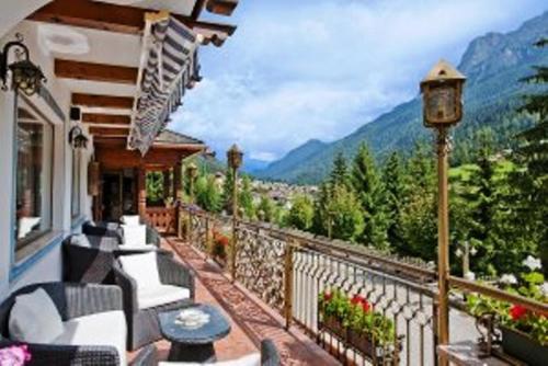 Balkon/terasa, Hotel Des Alpes in Soraga