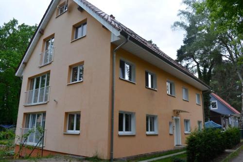 Private Souterrain Apartment in the green of Berlin in Birkenwerder