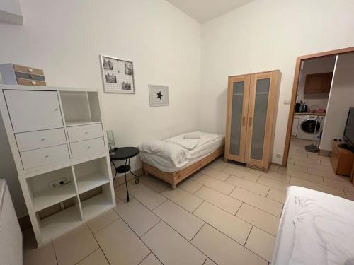 Private Souterrain Apartment in the green of Berlin Private Souterrain Apartment in the green of Berlin