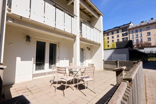 Exterior view, Töölö Towers in Töölö