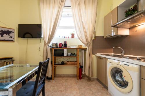 Cipro Tiny House - image 5