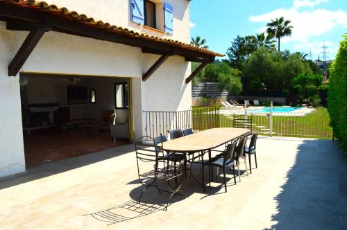 Villa 5 suites et piscine à Mougins - Location, gîte - Mougins