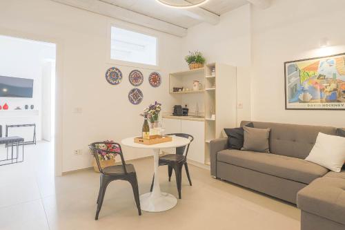 One-Bedroom Family Apartment image 10