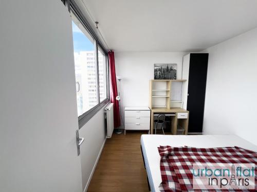 Urban Flat 28 - Spacious 3 Bedroom in Tower in Center of Paris - image 4