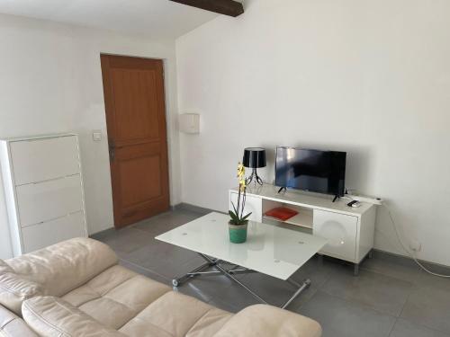 Létesítmények, Studio charmant avec terrasse in Lancon-Provence