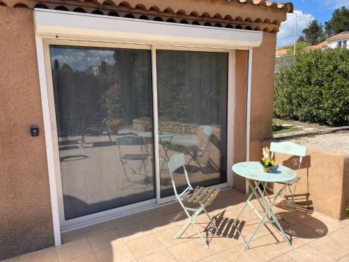 Létesítmények, Studio charmant avec terrasse in Lancon-Provence