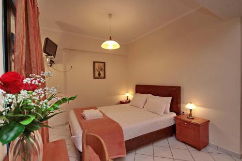 Efi's studios in Paralio Astros