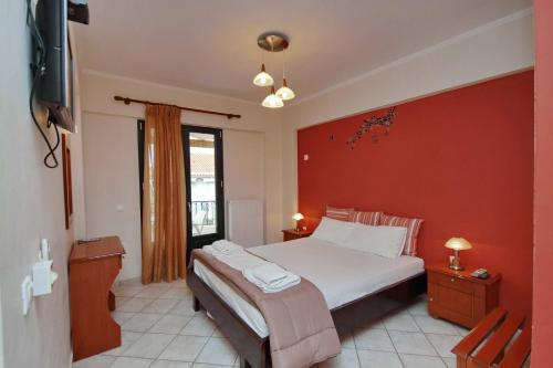 Efi's studios in Paralio Astros