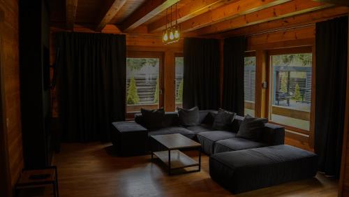 3 bedrooms, 4 beds