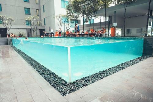 Mercu Summer Suites Klcc by Luxe Residence - image 3