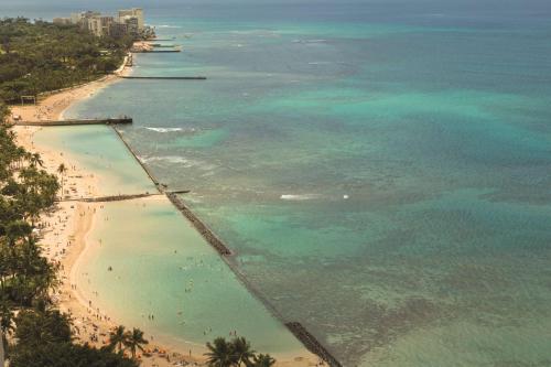 Hyatt Regency Waikiki Beach Resort & Spa