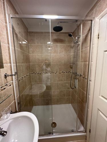 Double Room with Shower - Courtyard image 1