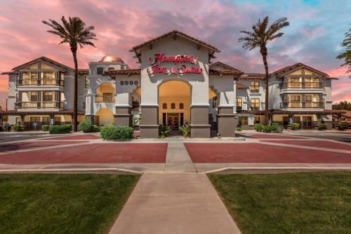 Hampton Inn & Suites Phoenix-Goodyear - image 12