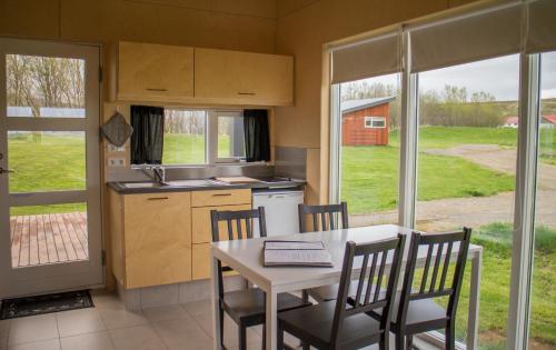 Einishus Cottages - image 13
