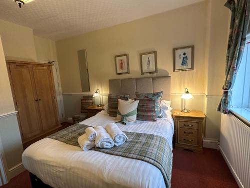 Deluxe Double/Triple Room Ensuite image 4
