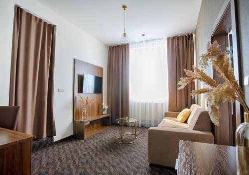 Apartment with Terrace and free access to the pool