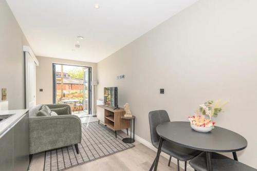 City Centre Deluxe with amazing Garden Terrace - Pass the Keys, Лидс (фото 3)