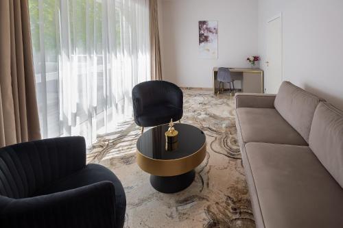 Apartment with Morning Spa Access image 10