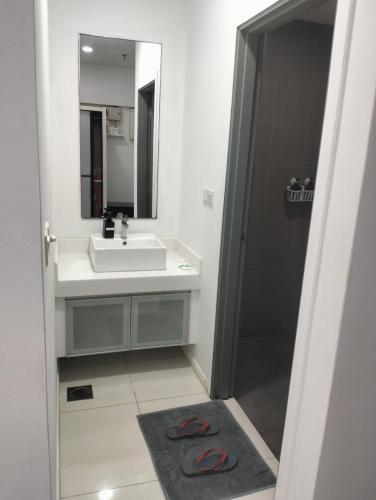 Mercu Summer Suites Klcc by Luxe Residence - image 2