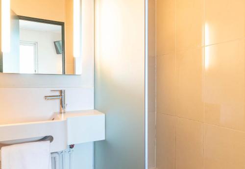 B&B Hôtel Nantes Centre - image 5